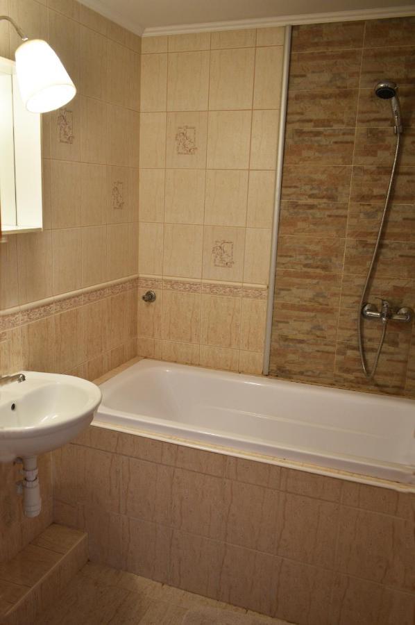 Lagom Apartman Gyula Exterior foto